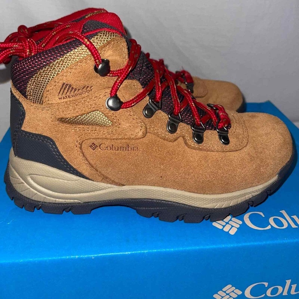 Columbia Newton Ridge Plus Waterproof Amped Women's Boots Size 5
